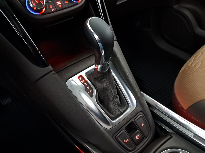 Opel Zafira, 2015
