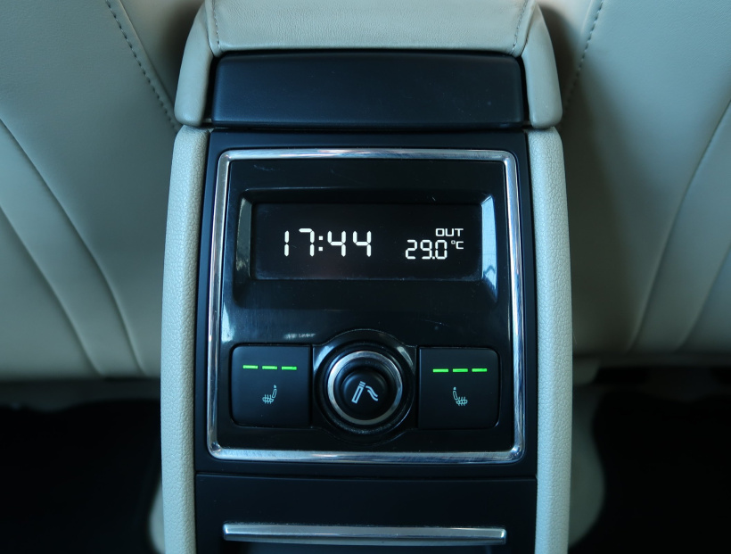 Škoda Superb, 2009
