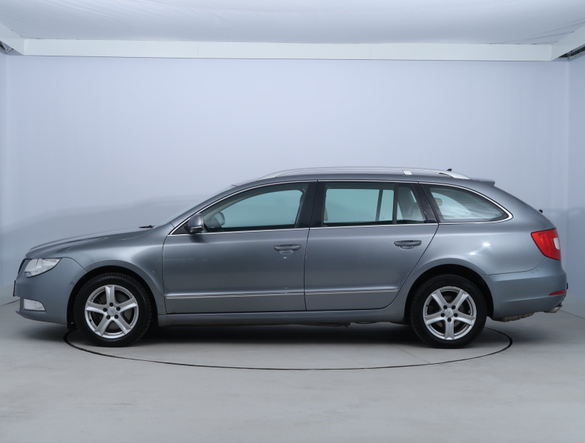 Škoda Superb, 2009