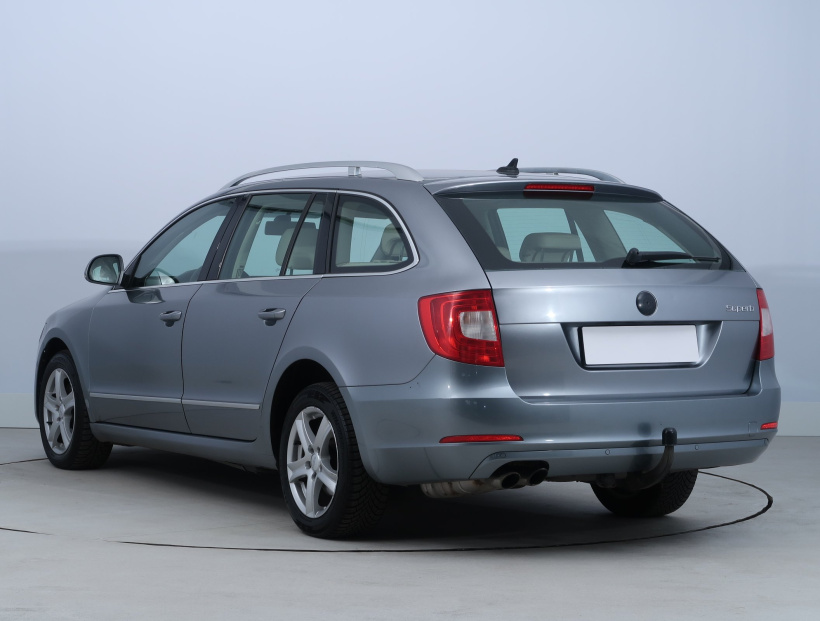 Škoda Superb, 2009