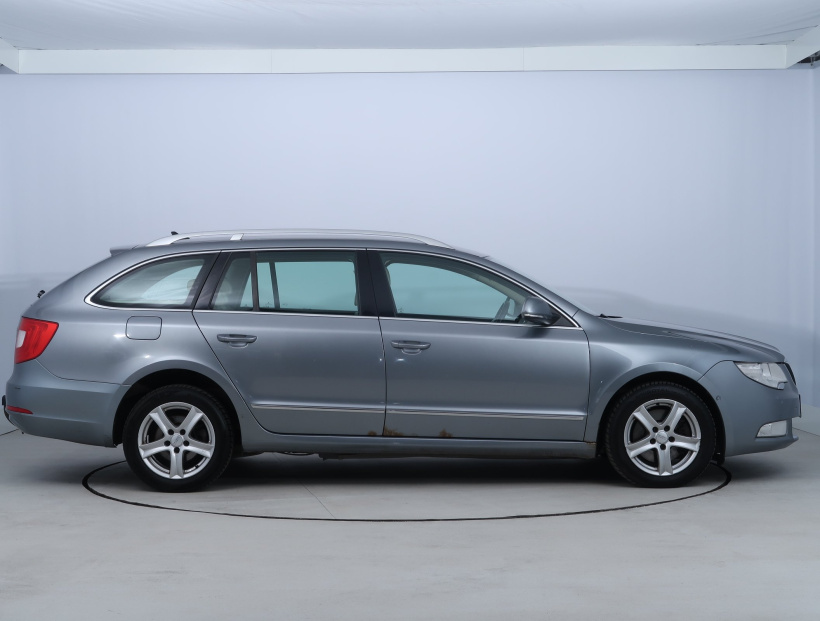 Škoda Superb, 2009