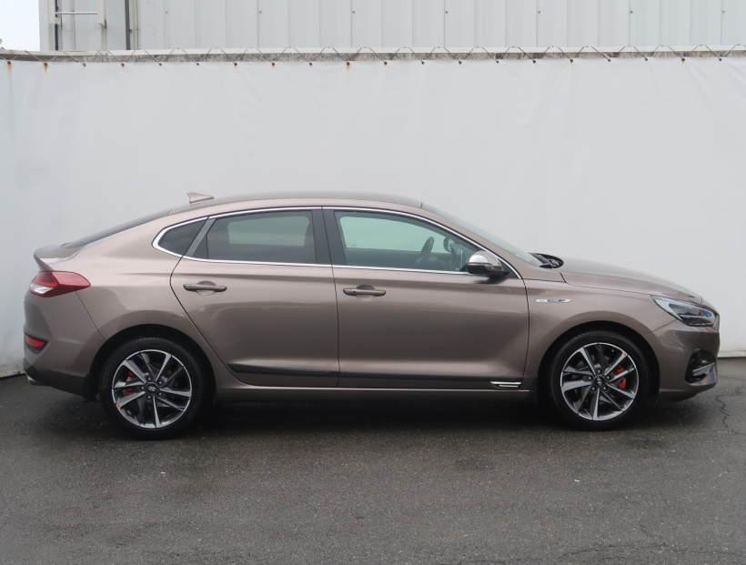 Hyundai i30 Fastback, 2021