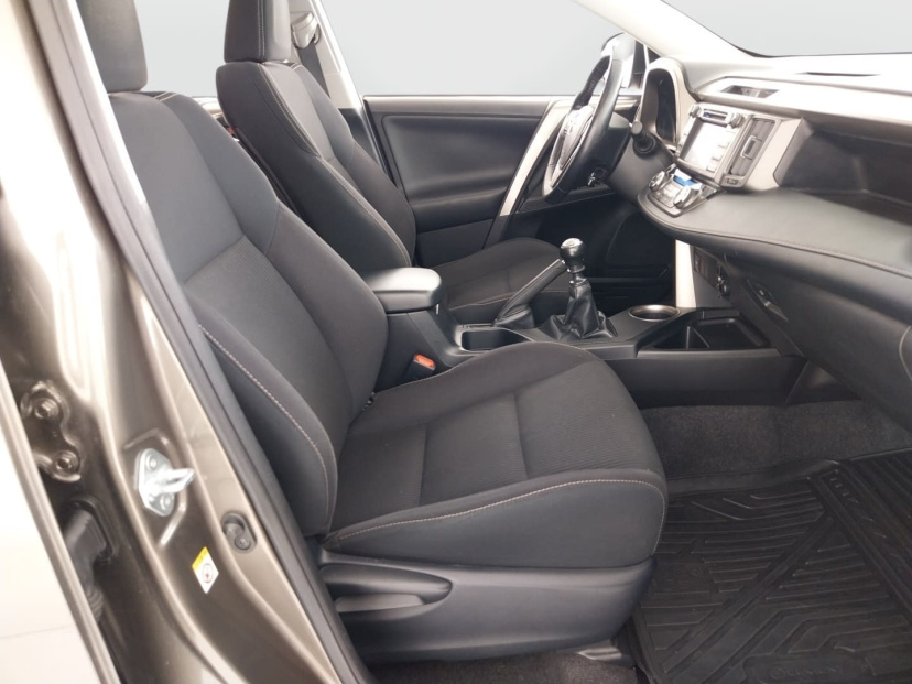 Toyota RAV 4, 2015