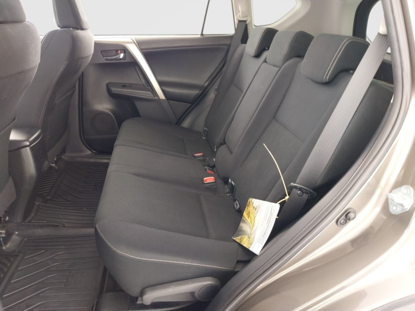 Toyota RAV 4, 2015