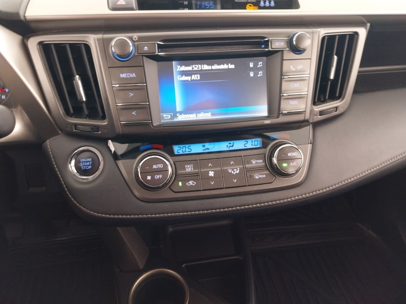 Toyota RAV 4, 2015