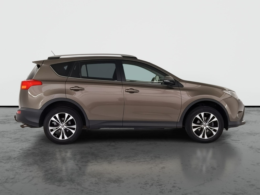 Toyota RAV 4, 2015