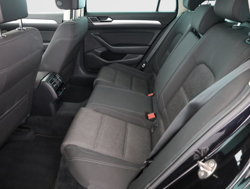 Volkswagen Passat, 2015