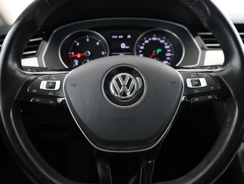 Volkswagen Passat, 2015