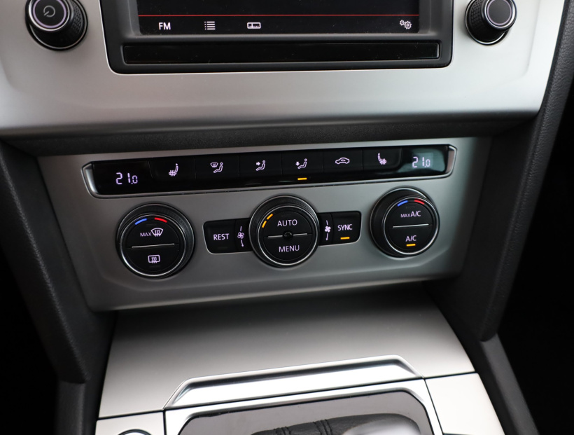 Volkswagen Passat, 2015