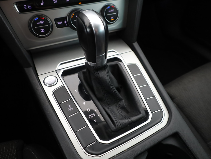 Volkswagen Passat, 2015