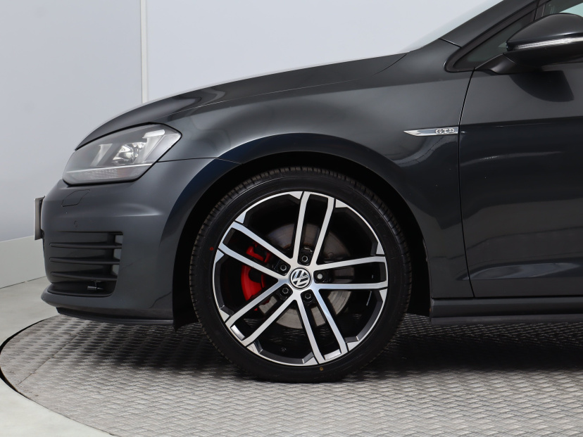 Volkswagen Golf, 2015