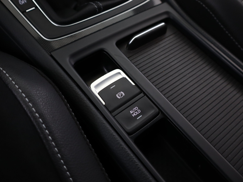 Volkswagen Golf, 2015