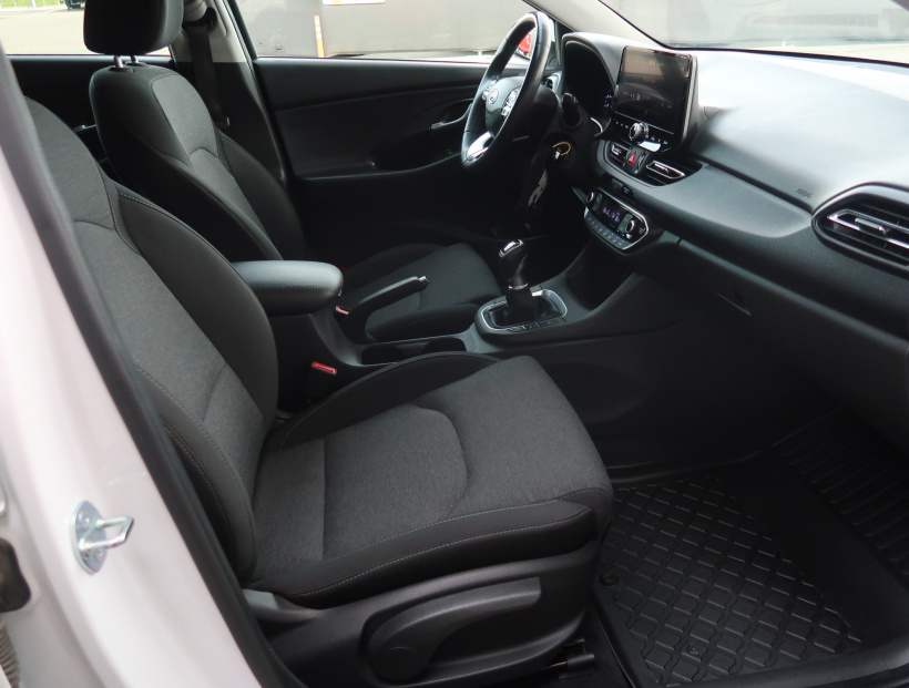 Hyundai i30, 2023