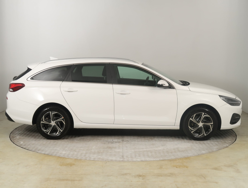 Hyundai i30, 2023
