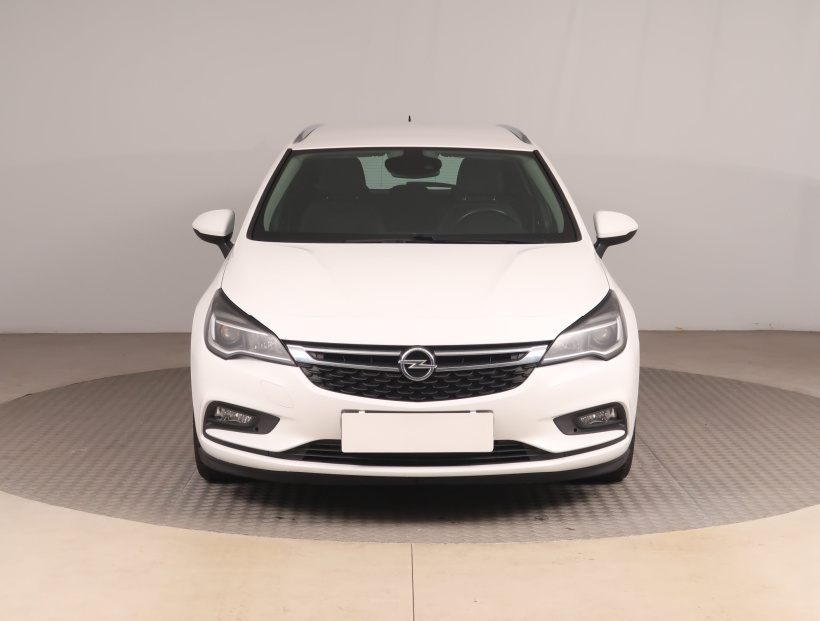 Opel Astra, 2019