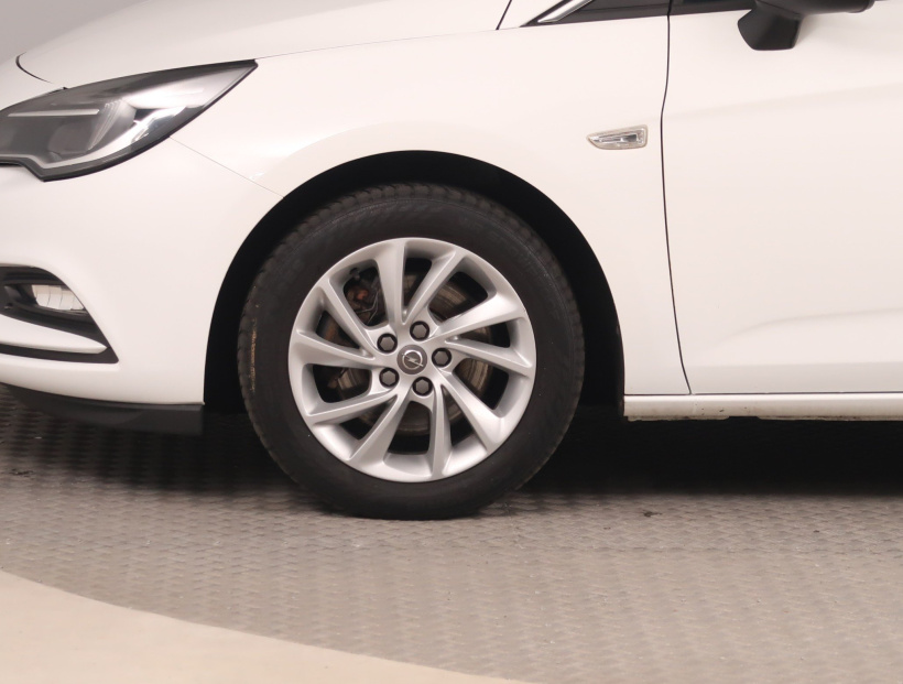 Opel Astra, 2019