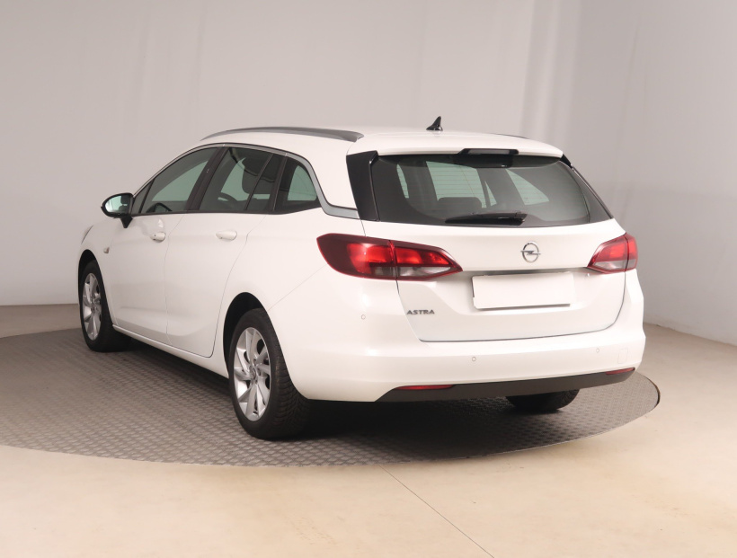 Opel Astra, 2019