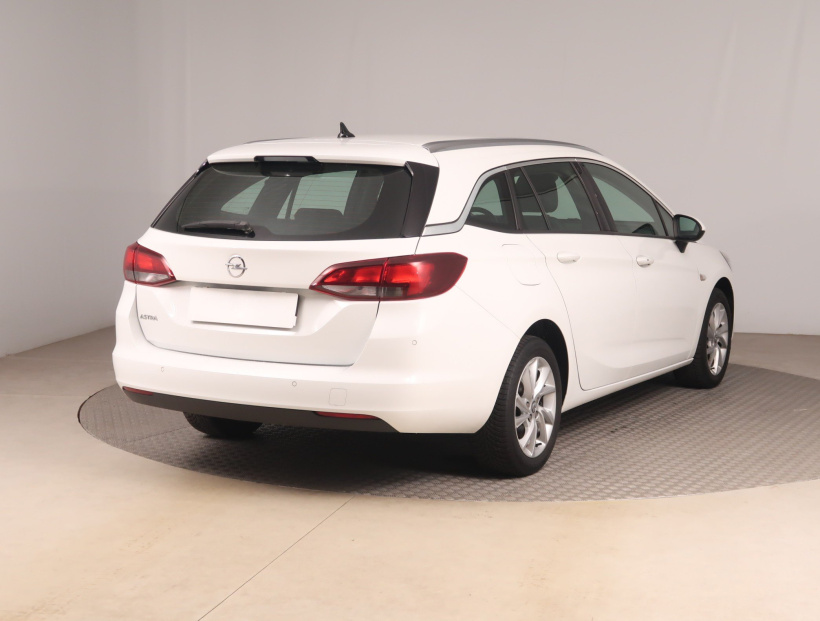 Opel Astra, 2019