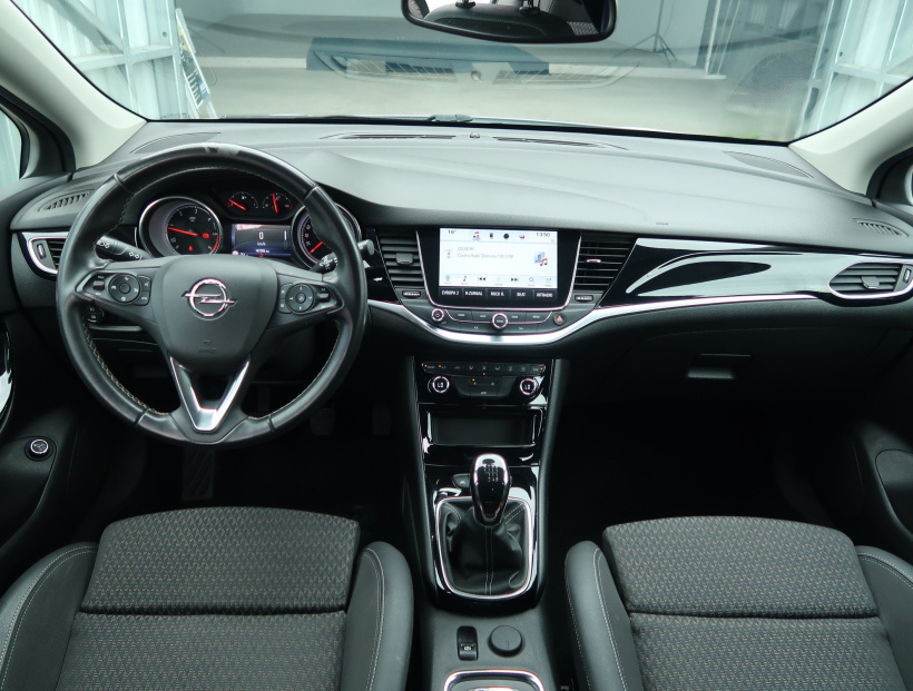 Opel Astra, 2019