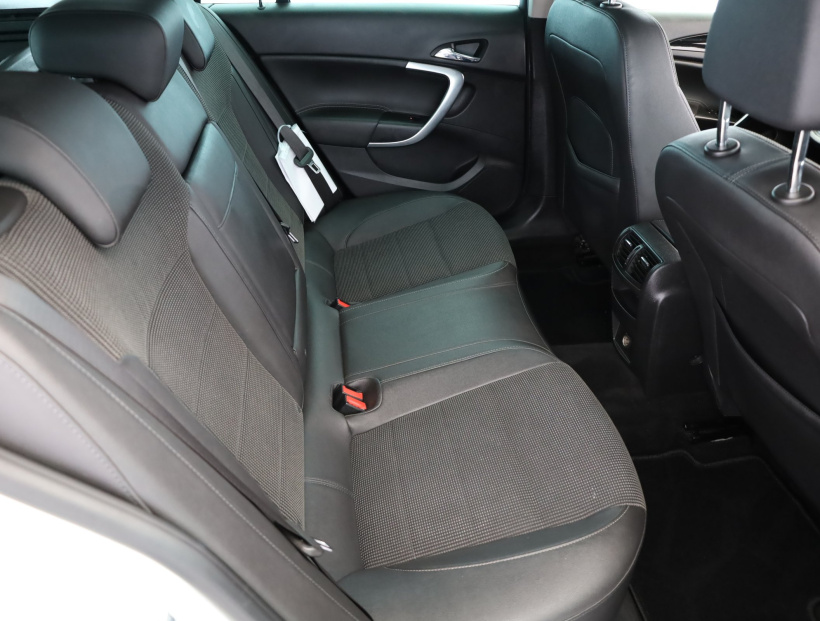 Opel Insignia, 2012