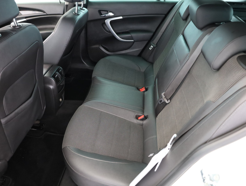 Opel Insignia, 2012