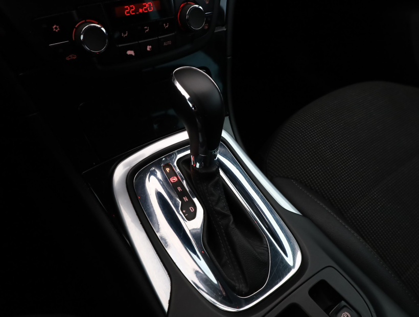 Opel Insignia, 2012