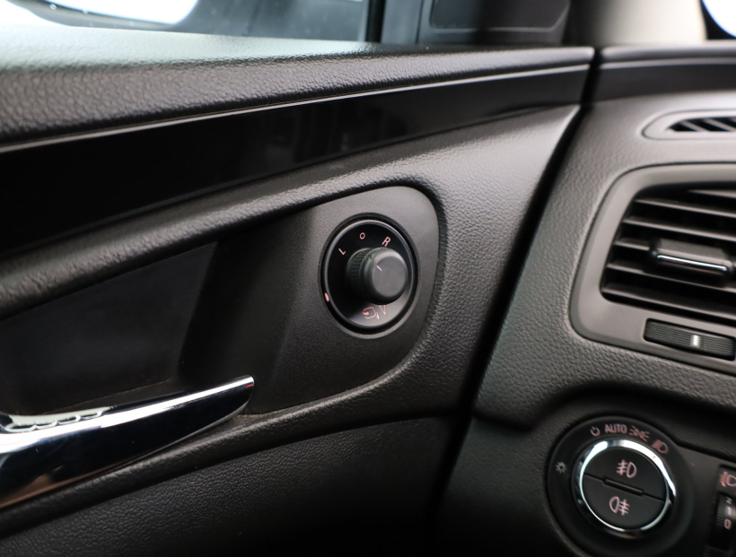 Opel Insignia, 2012