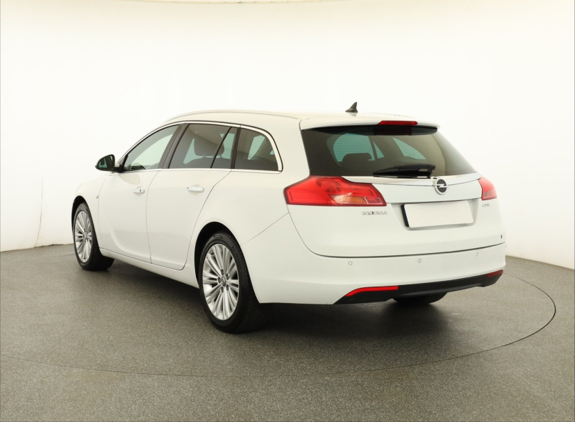 Opel Insignia, 2012