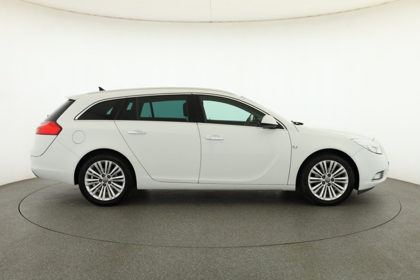 Opel Insignia, 2012