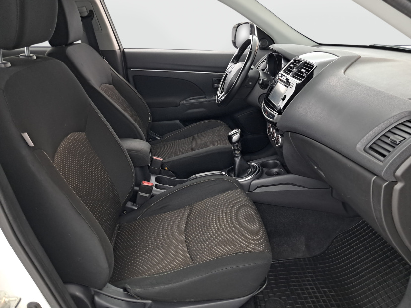 Mitsubishi ASX, 2016