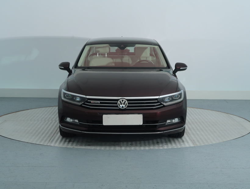 Volkswagen Passat, 2015