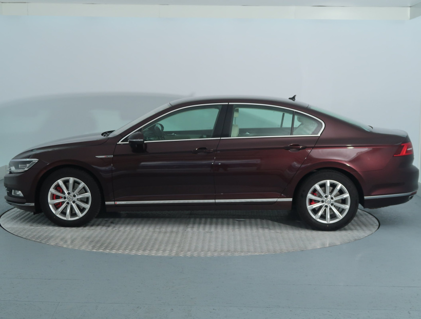 Volkswagen Passat, 2015