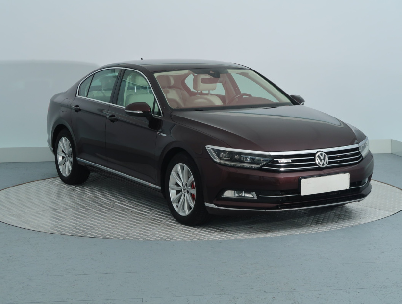 Volkswagen Passat, 2015