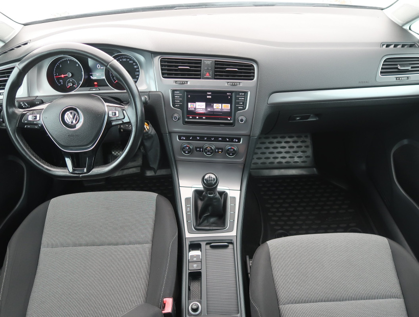 Volkswagen Golf, 2016