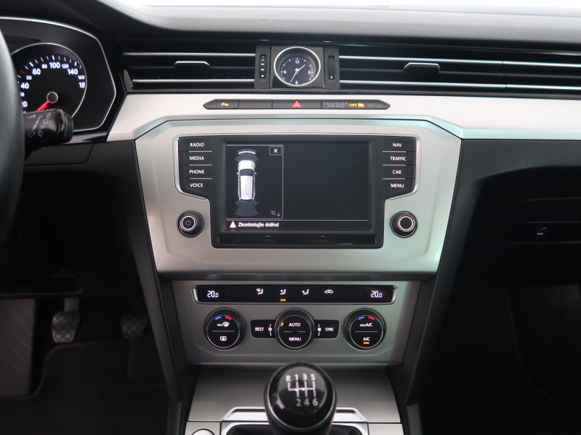 Volkswagen Passat, 2015