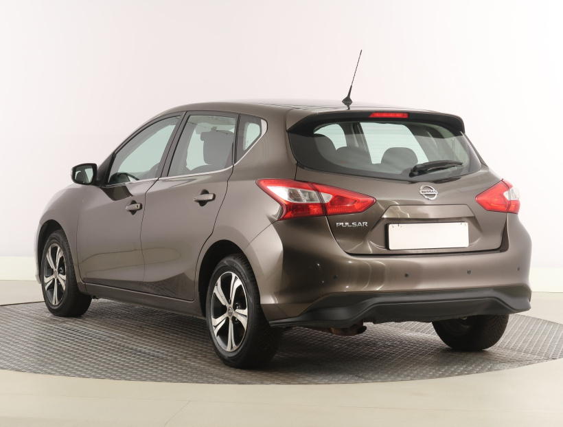 Nissan Pulsar, 2015