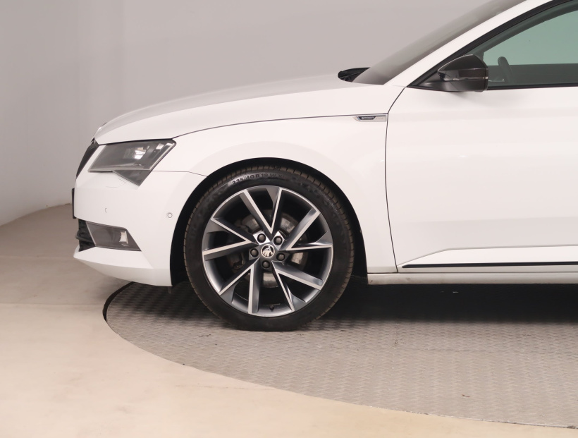Škoda Superb, 2017