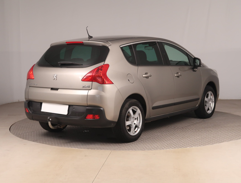 Peugeot 3008, 2010