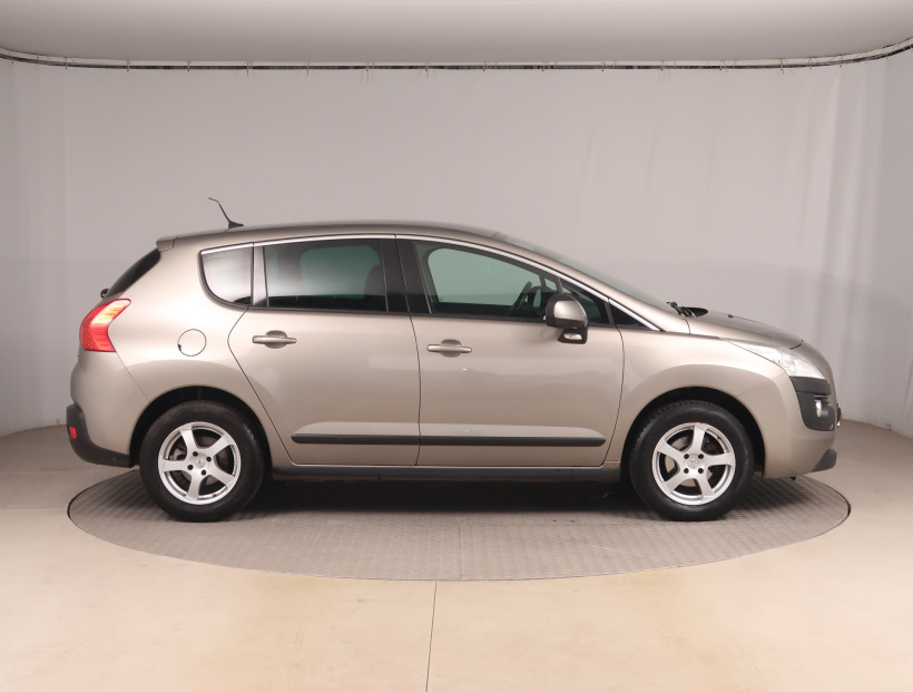 Peugeot 3008, 2010