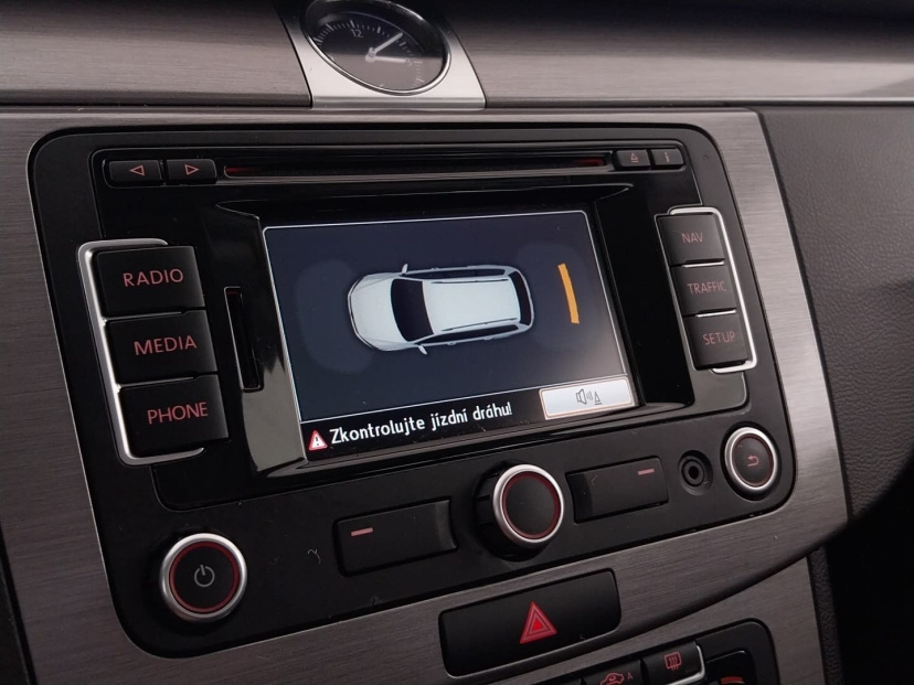Volkswagen Passat, 2011