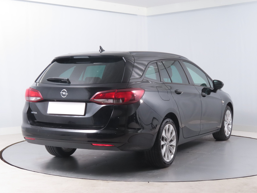 Opel Astra, 2019