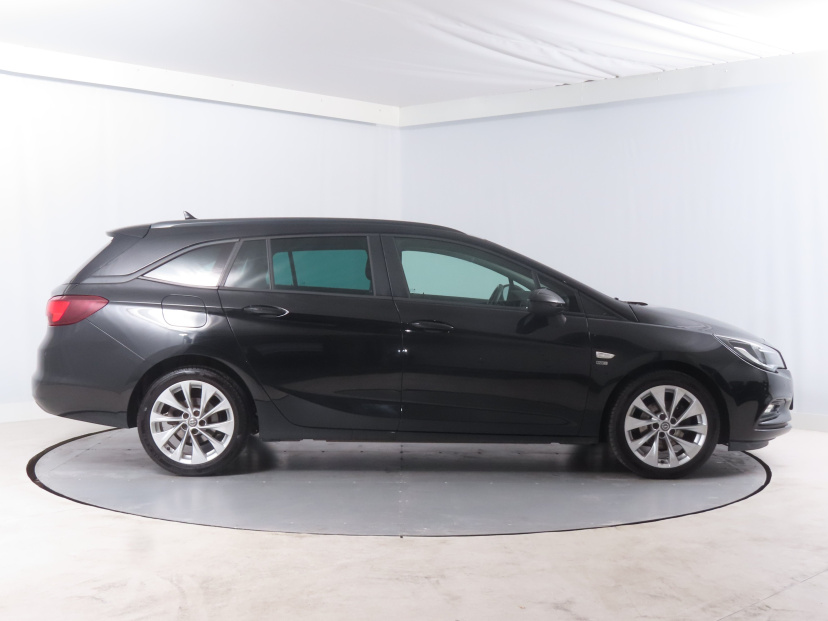 Opel Astra, 2019