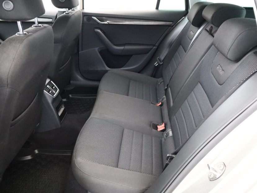 Škoda Octavia Scout, 2014