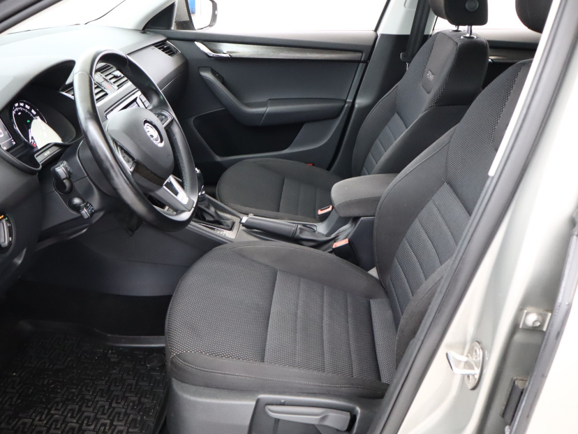 Škoda Octavia Scout, 2014