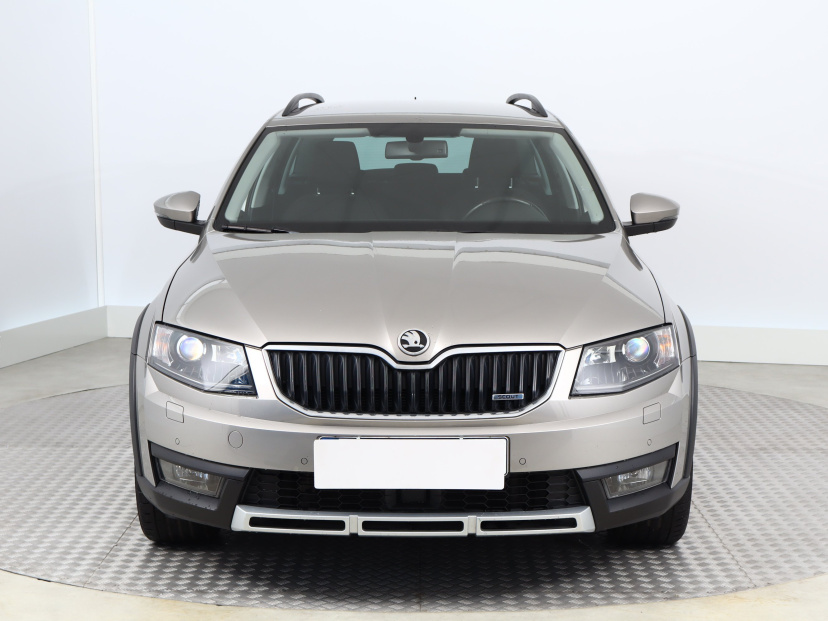 Škoda Octavia Scout, 2014