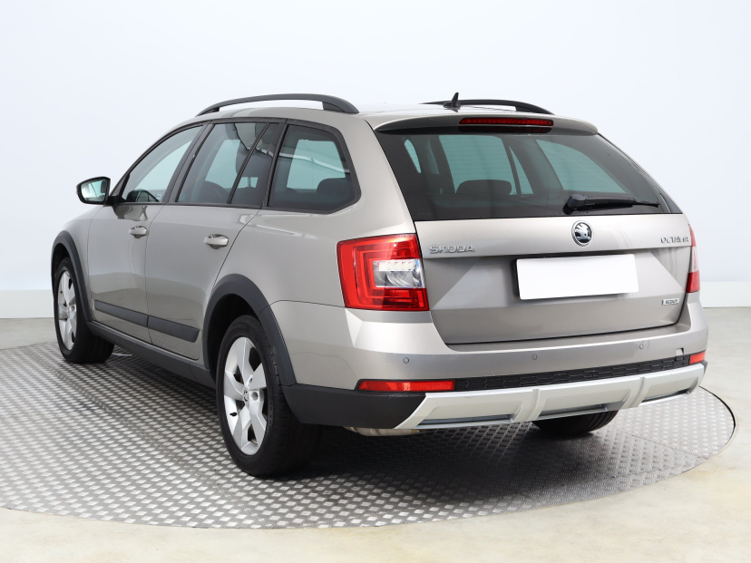 Škoda Octavia Scout, 2014