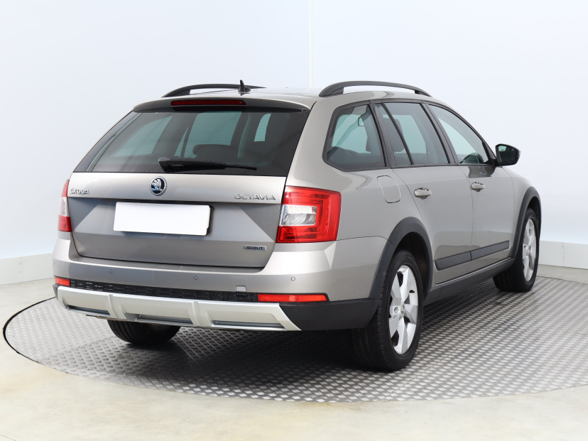 Škoda Octavia Scout, 2014