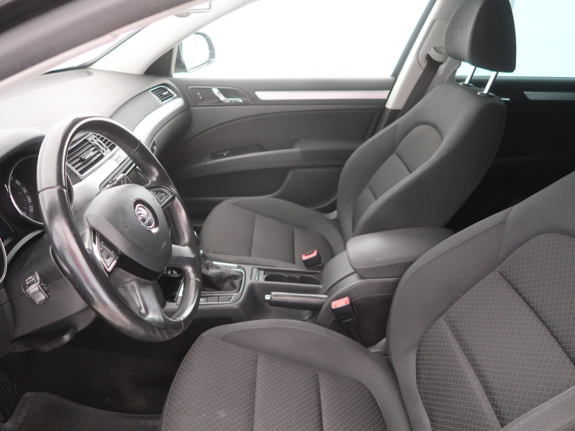 Škoda Superb, 2013