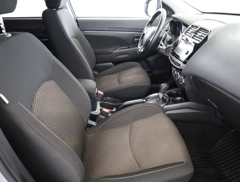 Mitsubishi ASX, 2016