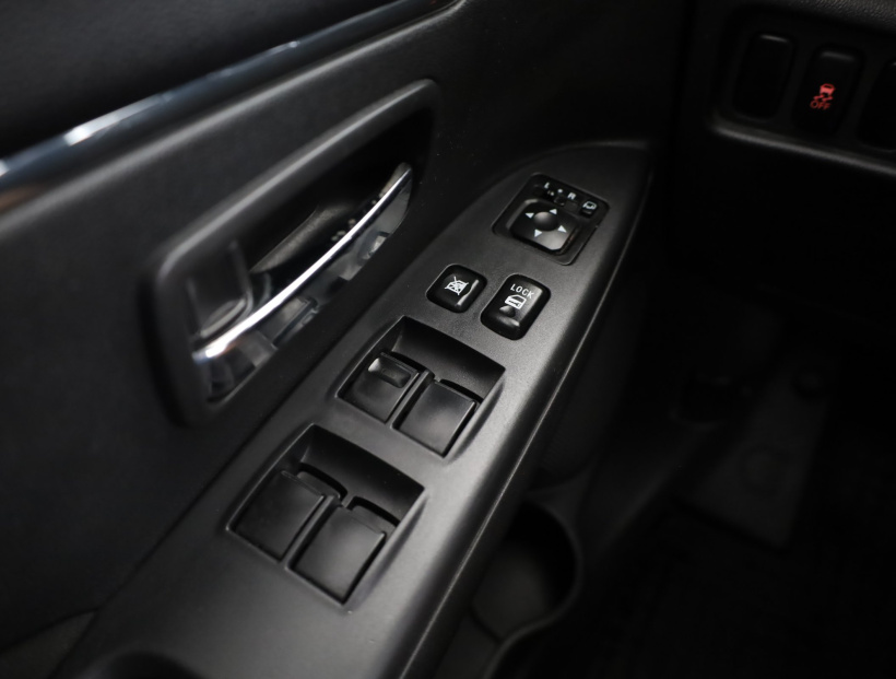 Mitsubishi ASX, 2016
